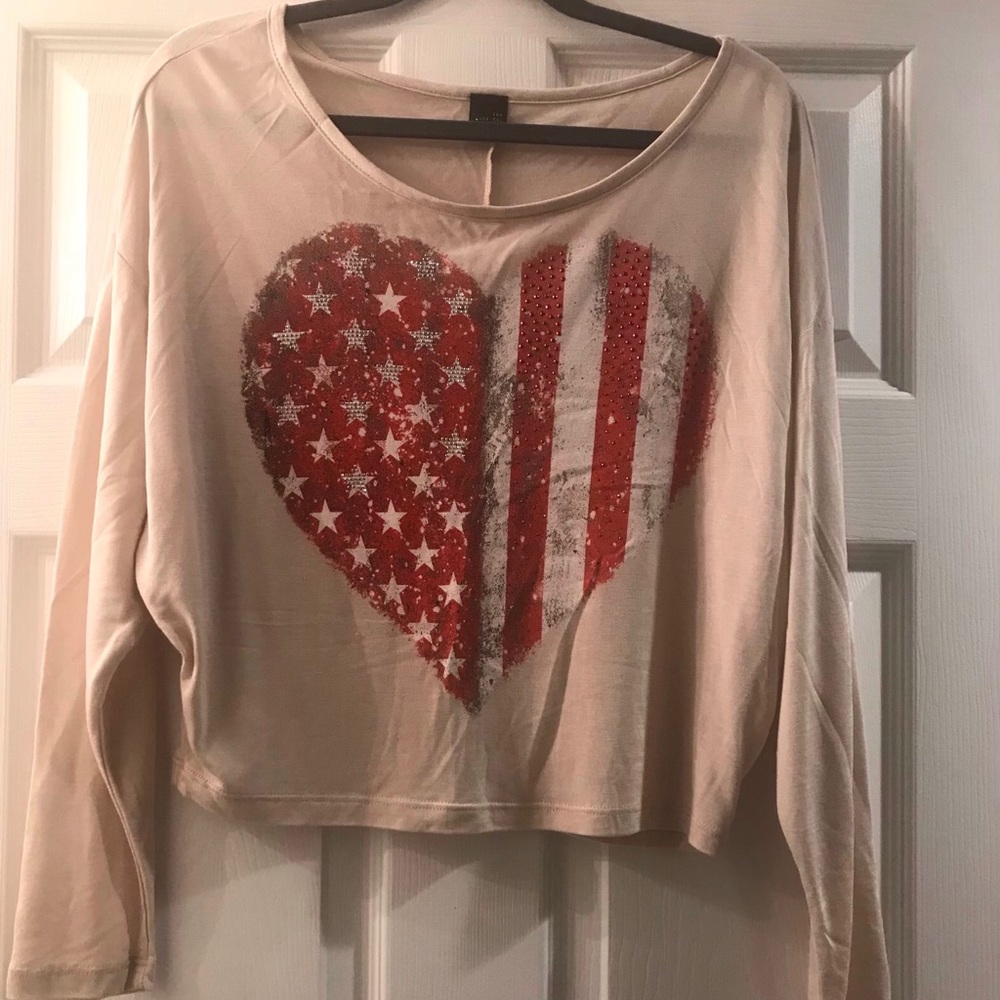 Long sleeve beige heart tee